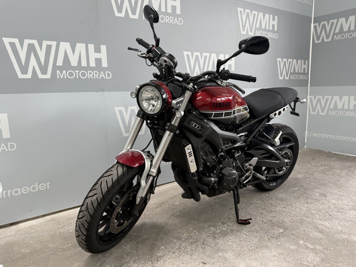Yamaha XSR900 