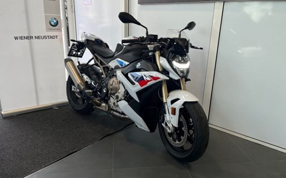 Gebrauchtmotorrad BMW S 1000 R - Bild 1 Gebrauchtmotorrad BMW S 1000 R - Bild 1