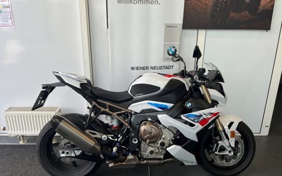 Gebrauchtmotorrad BMW S 1000 R - Bild 2 Gebrauchtmotorrad BMW S 1000 R - Bild 2