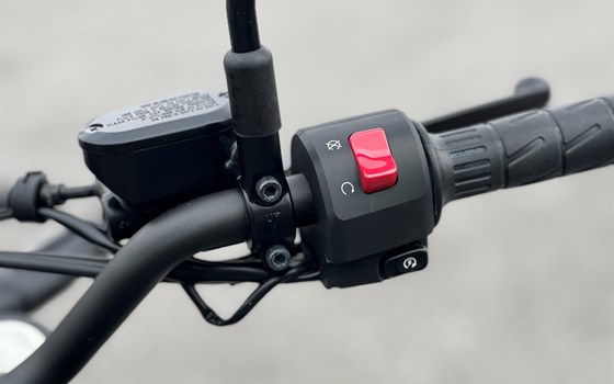 Gebrauchtmotorrad Kawasaki Eliminator 500 - Bild 9