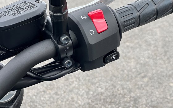 Gebrauchtmotorrad Kawasaki Z 500 SE - Bild 8