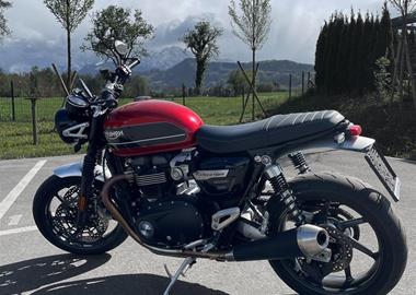 Gebrauchte Triumph Speed Twin 1200 Gebrauchte Triumph Speed Twin 1200