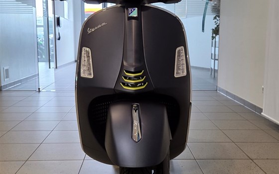 Neufahrzeug Vespa GTS 310 SuperTech - Bild 5 Neufahrzeug Vespa GTS 310 SuperTech - Bild 5
