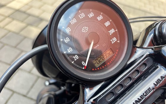 Gebrauchtmotorrad Harley-Davidson Sportster XL 1200X Forty-Eight - Bild 9 Gebrauchtmotorrad Harley-Davidson Sportster XL 1200X Forty-Eight - Bild 9