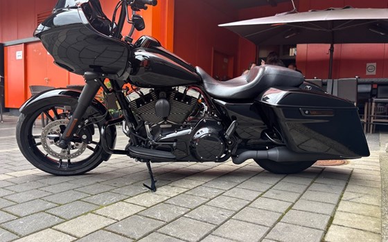 Gebrauchtmotorrad Harley-Davidson Touring Road Glide Special FLTRXS - Bild 8 Gebrauchtmotorrad Harley-Davidson Touring Road Glide Special FLTRXS - Bild 8