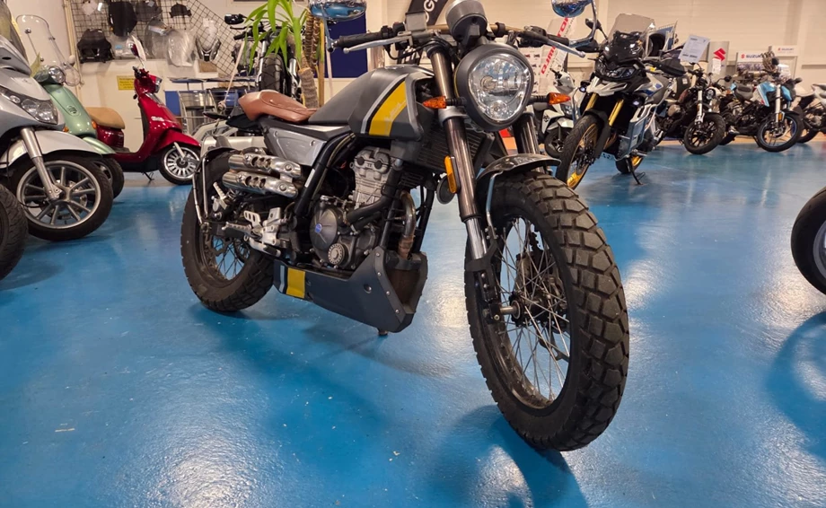 Angebot FB Mondial HPS 125i Bild 1: Angebot FB Mondial HPS 125i