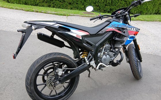 Gebrauchtmotorrad Derbi Senda DRD X-Treme 50 SM - Bild 4 Gebrauchtmotorrad Derbi Senda DRD X-Treme 50 SM - Bild 4