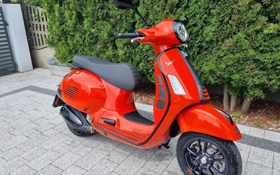 Gebrauchtmotorrad Vespa GTS 300 - Bild 2