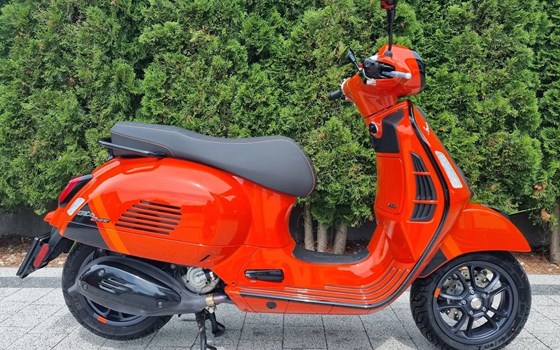 Gebrauchtmotorrad Vespa GTS 300 - Bild 8
