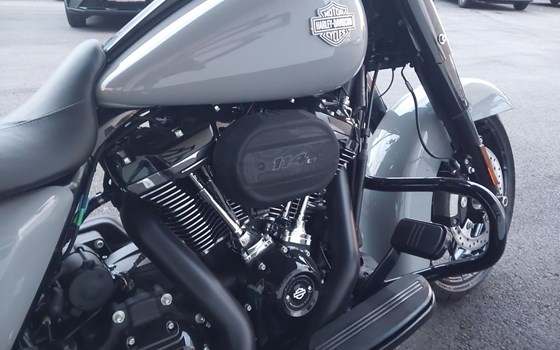 Neufahrzeug Harley-Davidson Touring Road King Special FLHRXS - Bild 13 Neufahrzeug Harley-Davidson Touring Road King Special FLHRXS - Bild 13