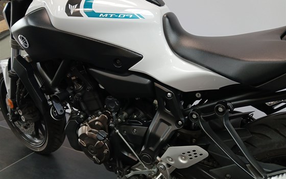 Gebrauchtmotorrad Yamaha MT-07 - Bild 8