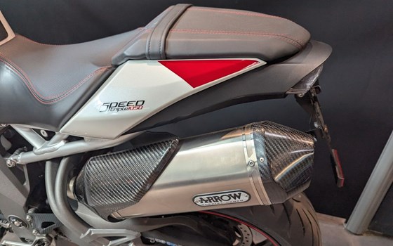 Gebrauchtmotorrad Triumph Speed Triple 1050 - Bild 3