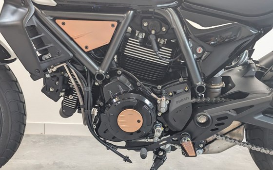 Neufahrzeug Ducati Scrambler 10° Anniversario Rizoma Edition - Bild 10