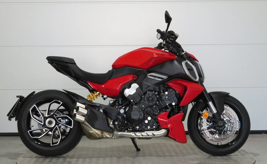Angebot Ducati Diavel V4 Bild 10: Angebot Ducati Diavel V4