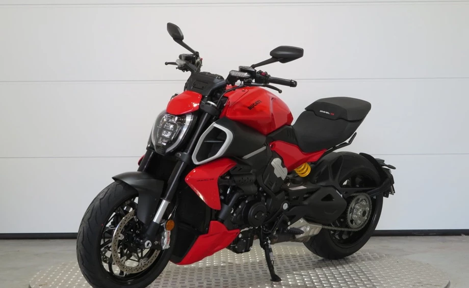 Angebot Ducati Diavel V4 Bild 5: Angebot Ducati Diavel V4