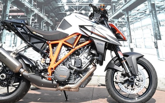 Gebrauchtmotorrad KTM 1290 Super Duke R - Bild 2