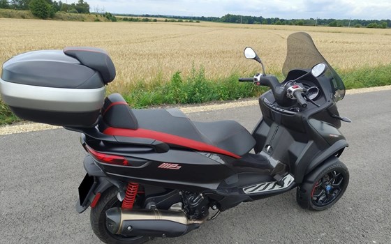 Gebrauchtmotorrad Piaggio MP3 500 hpe Sport - Bild 4 Gebrauchtmotorrad Piaggio MP3 500 hpe Sport - Bild 4
