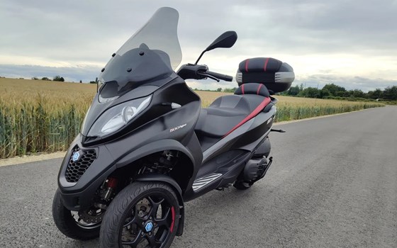 Gebrauchtmotorrad Piaggio MP3 500 hpe Sport - Bild 8 Gebrauchtmotorrad Piaggio MP3 500 hpe Sport - Bild 8