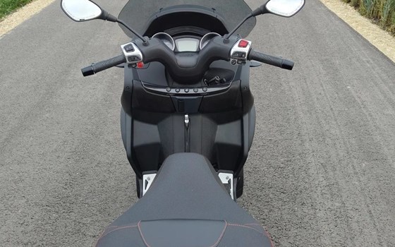 Gebrauchtmotorrad Piaggio MP3 500 hpe Sport - Bild 9 Gebrauchtmotorrad Piaggio MP3 500 hpe Sport - Bild 9