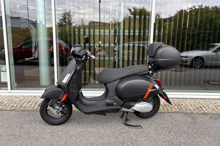 Piaggio MP3 300 Sport