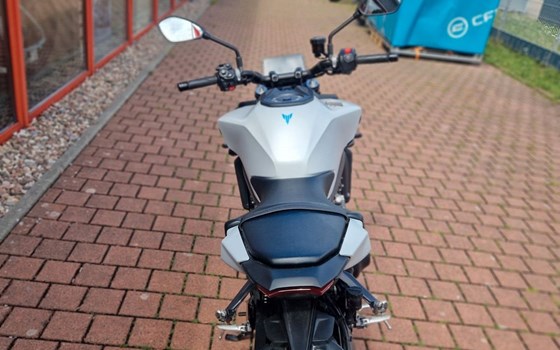 Gebrauchtmotorrad Yamaha MT-09 - Bild 4