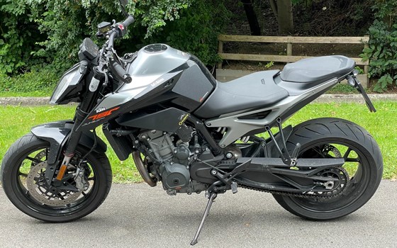 Gebrauchtmotorrad KTM 790 Duke - Bild 1 Gebrauchtmotorrad KTM 790 Duke - Bild 1