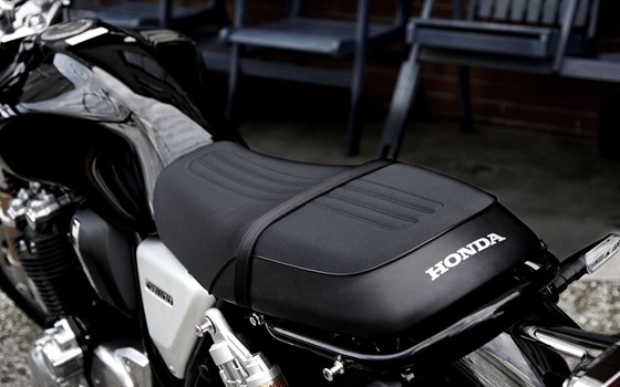 Gebrauchtmotorrad Honda CB1100 RS - Bild 24