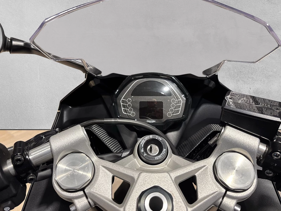 Offer Triumph Daytona 660 Bild 4: Offer Triumph Daytona 660