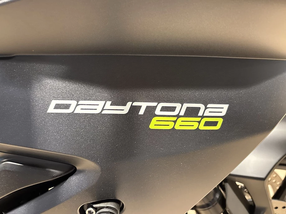 Offer Triumph Daytona 660 Bild 6: Offer Triumph Daytona 660