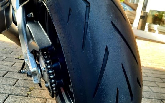 Gebrauchtmotorrad Aprilia RSV 1000 R (RSV Mille R) - Bild 7