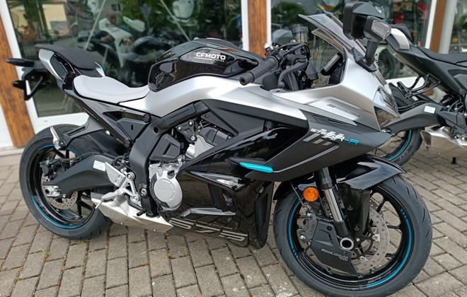 CFMOTO 675SR-R