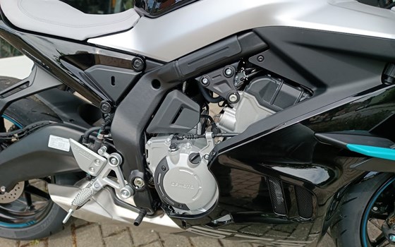 Neufahrzeug CFMOTO 675SR-R - Bild 6