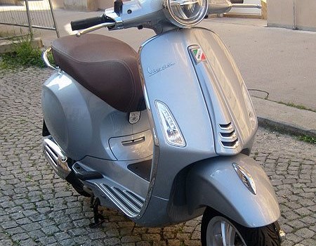 Gebrauchtmotorrad Vespa Primavera 125 - Bild 2 Gebrauchtmotorrad Vespa Primavera 125 - Bild 2