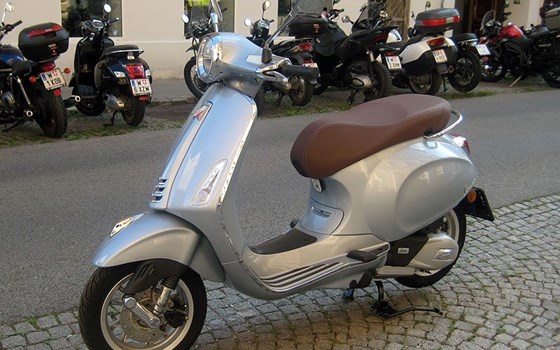 Gebrauchtmotorrad Vespa Primavera 125 - Bild 4 Gebrauchtmotorrad Vespa Primavera 125 - Bild 4