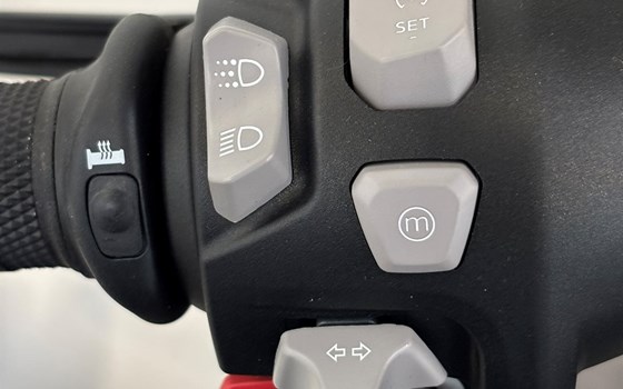 Neufahrzeug Triumph Rocket 3 Storm GT - Bild 6