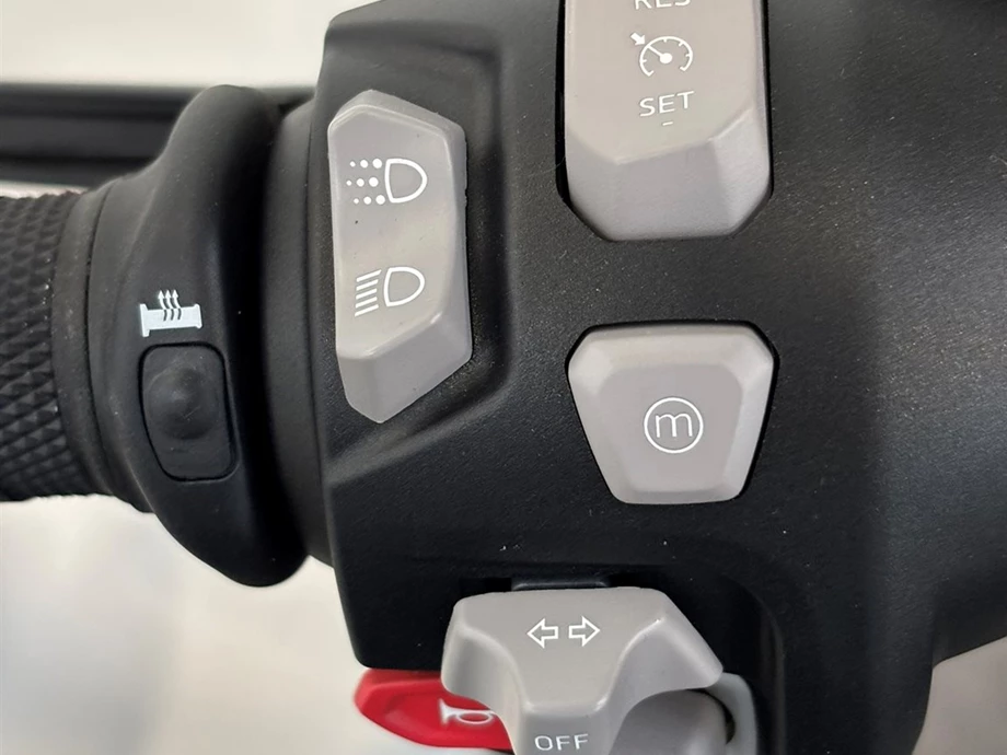 Offer Triumph Rocket 3 Storm GT Bild 6: Offer Triumph Rocket 3 Storm GT