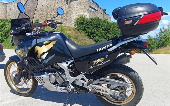 Gebrauchtmotorrad Honda XRV 750 Africa Twin - Bild 3 Gebrauchtmotorrad Honda XRV 750 Africa Twin - Bild 3