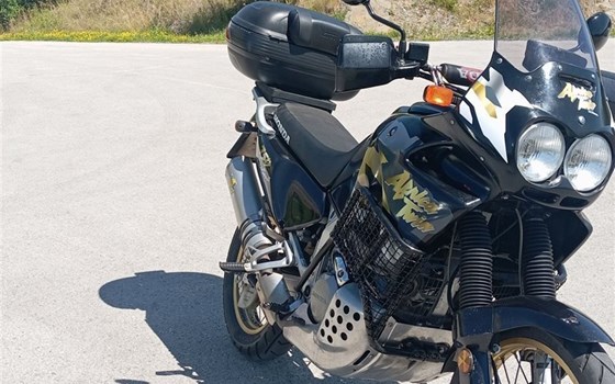 Gebrauchtmotorrad Honda XRV 750 Africa Twin - Bild 8 Gebrauchtmotorrad Honda XRV 750 Africa Twin - Bild 8