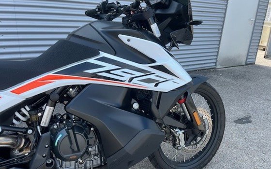 Gebrauchtmotorrad KTM 790 Adventure - Bild 3 Gebrauchtmotorrad KTM 790 Adventure - Bild 3
