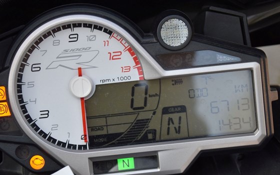 Gebrauchtmotorrad BMW S 1000 R - Bild 7 Gebrauchtmotorrad BMW S 1000 R - Bild 7