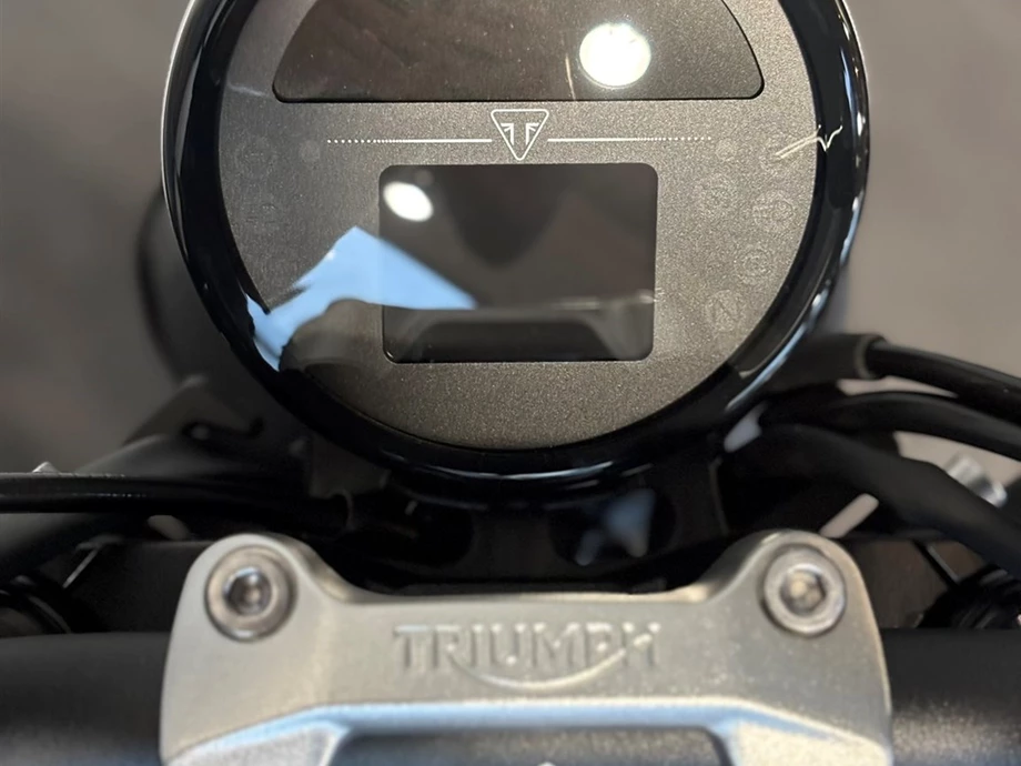 Offer Triumph Trident 660 Bild 5: Offer Triumph Trident 660