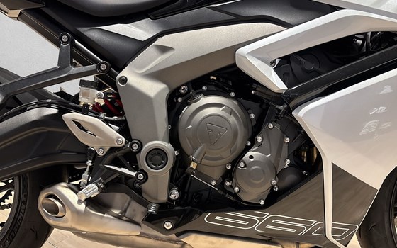 Neufahrzeug Triumph Daytona 660 - Bild 5