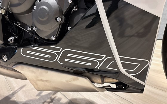 Neufahrzeug Triumph Daytona 660 - Bild 7