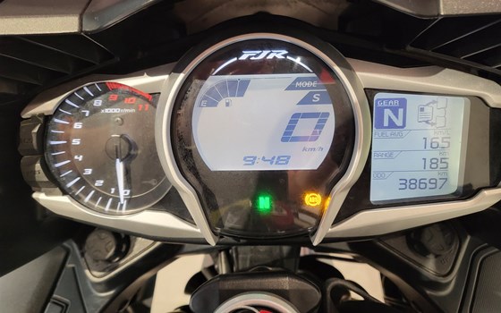 Gebrauchtmotorrad Yamaha FJR 1300 - Bild 10