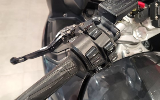 Gebrauchtmotorrad Yamaha FJR 1300 - Bild 11