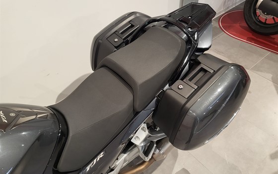 Gebrauchtmotorrad Yamaha FJR 1300 - Bild 9