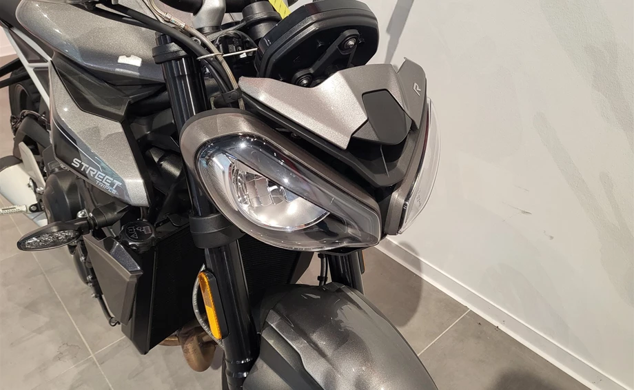 Angebot Triumph Street Triple R Bild 10: Angebot Triumph Street Triple R