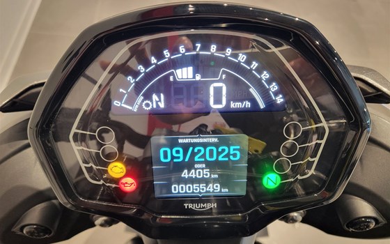 Gebrauchtmotorrad Triumph Street Triple R - Bild 11