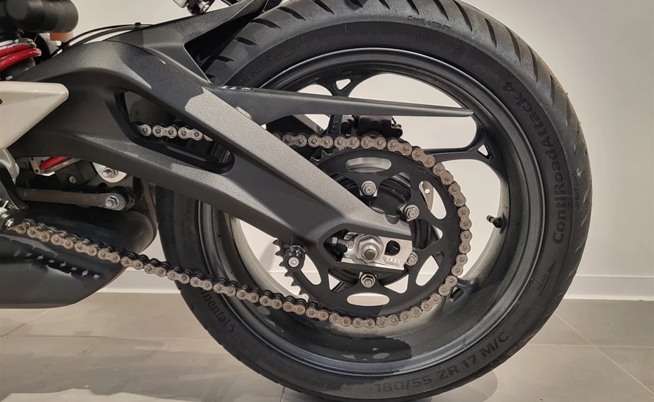 Angebot Triumph Street Triple R Bild 13: Angebot Triumph Street Triple R