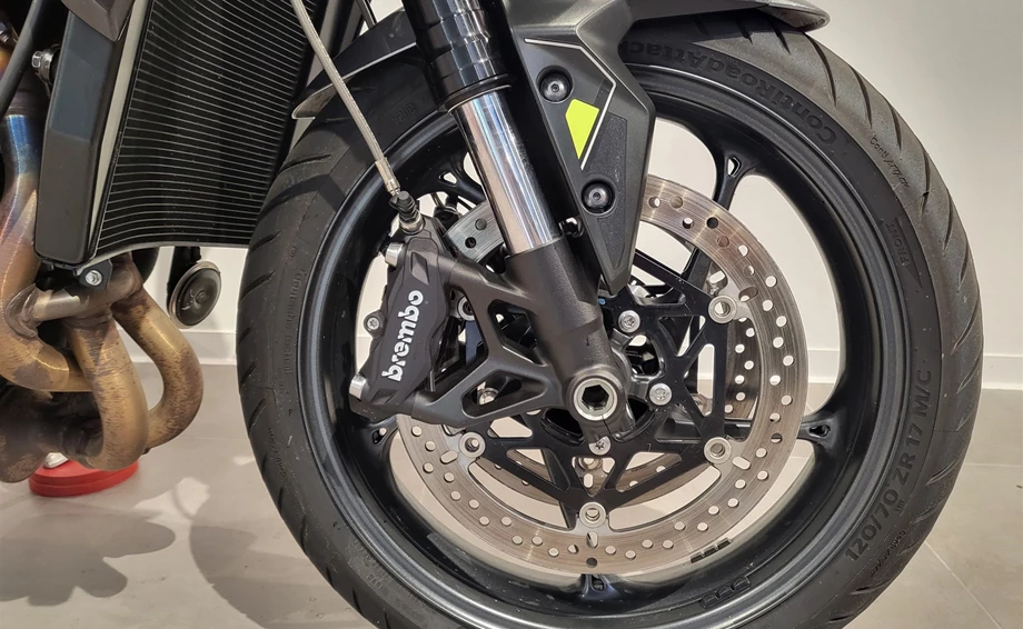 Angebot Triumph Street Triple R Bild 4: Angebot Triumph Street Triple R